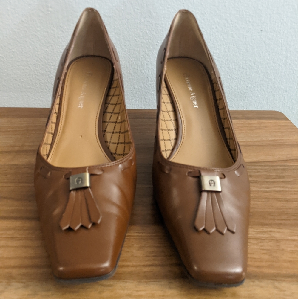 Etienne Aigner Tan Pumps size 8.5